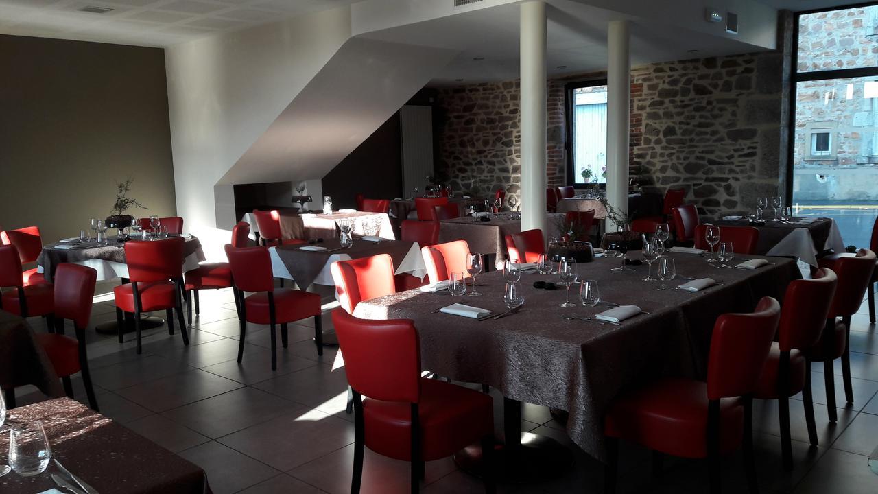 Les Pierres Folles Bed & Breakfast Rozier-en-Donzy Ngoại thất bức ảnh